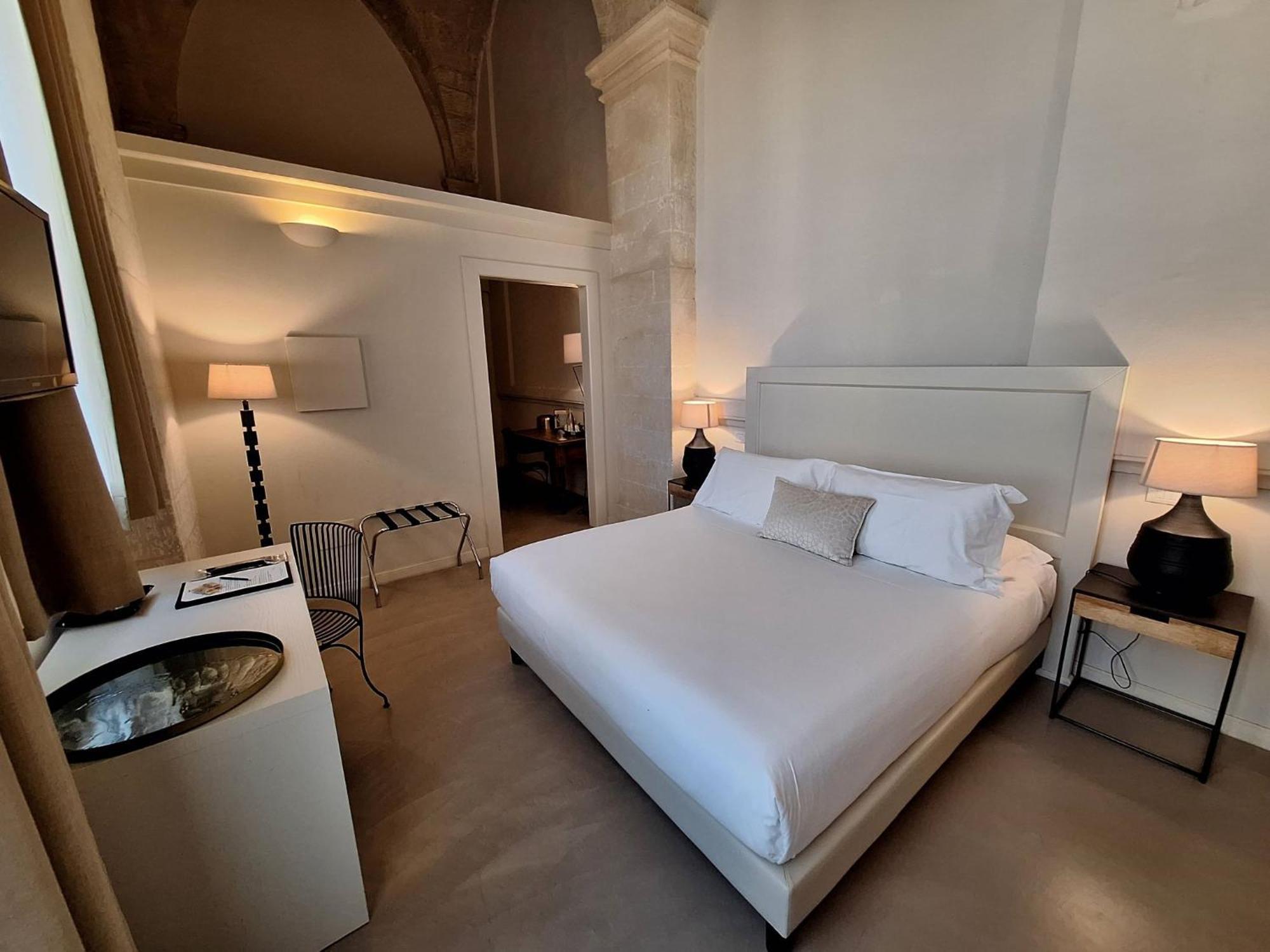 Chiostro Dei Domenicani - Dimora Storica Lecce Bagian luar foto