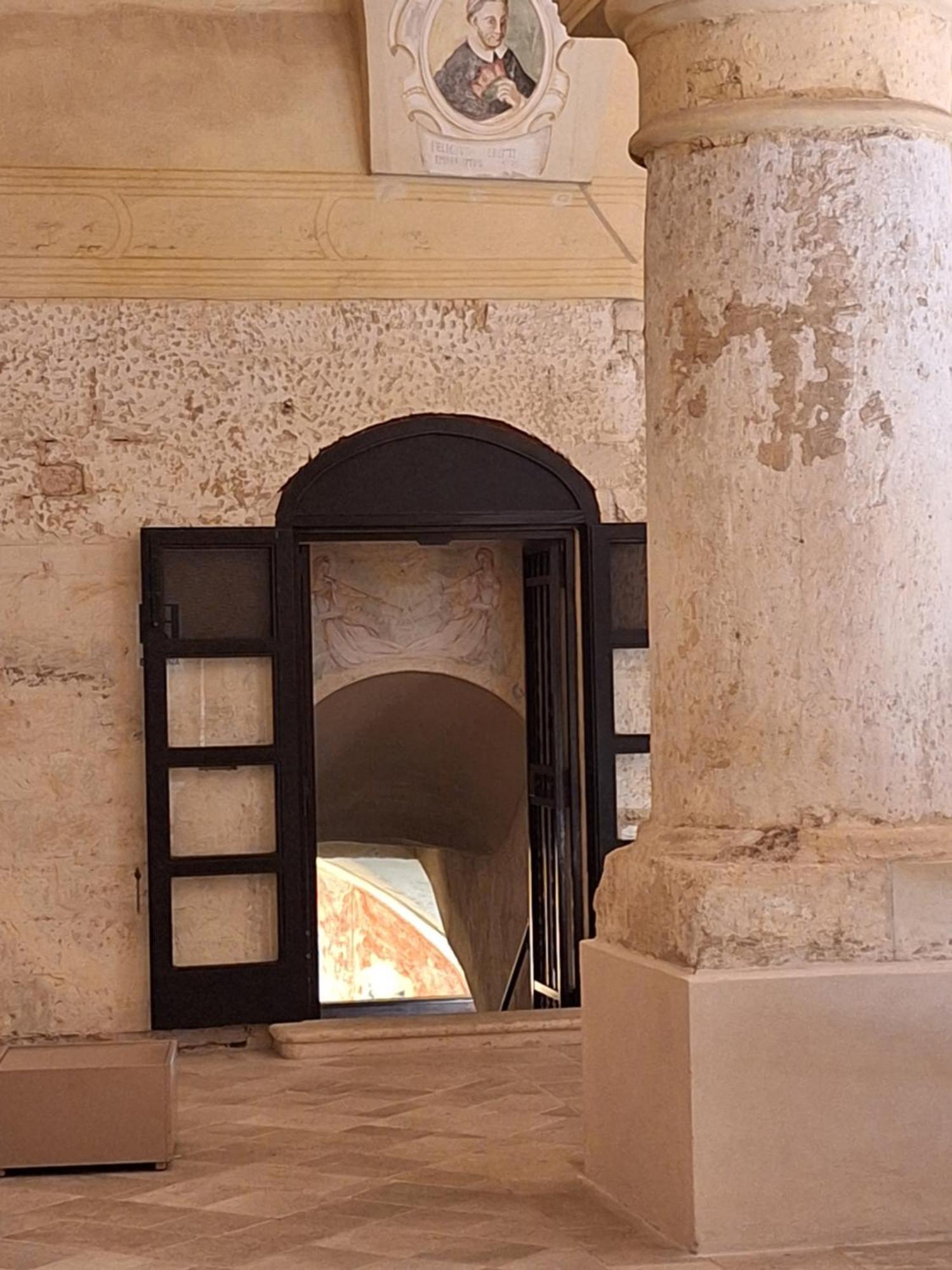 Chiostro Dei Domenicani - Dimora Storica Lecce Bagian luar foto